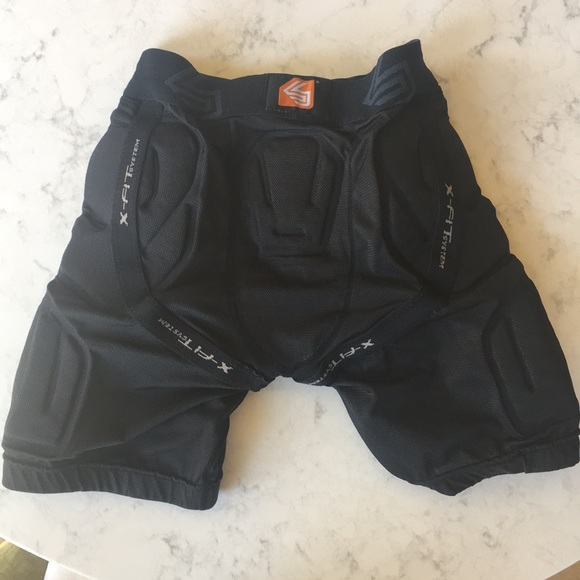 SHORT DE COMPRESSION POUR HOMMES AVEC POCHE POUR TÉLÉPHONE - admin33